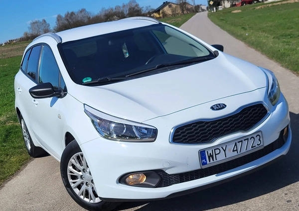 Kia Ceed cena 35777 przebieg: 131000, rok produkcji 2015 z Janów Lubelski małe 407